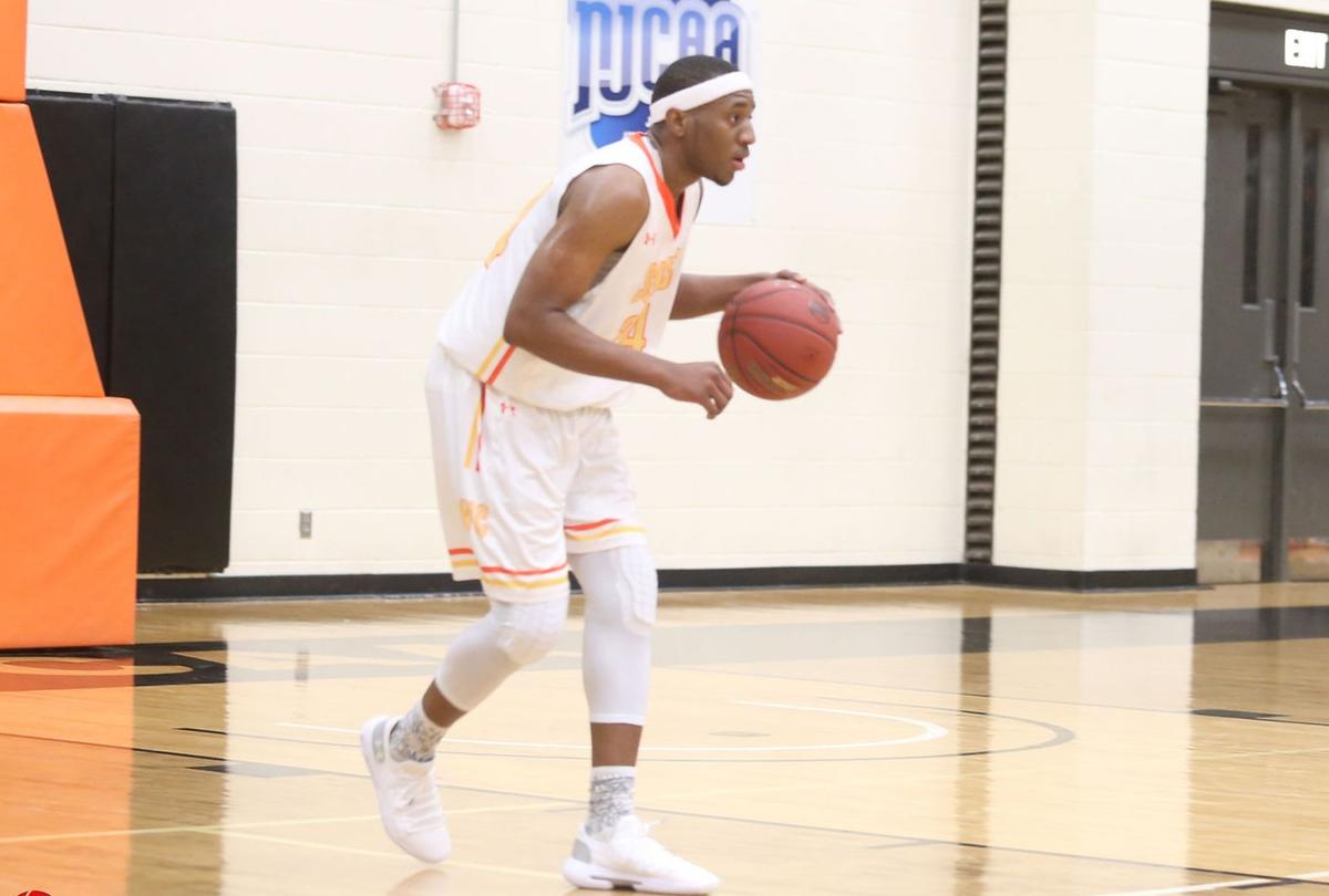 Men's Basketball Ousted in DAC Tourney by Eastfield, 94-76