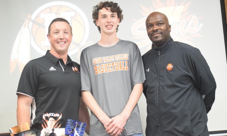Swingman Waters Signs with Basketball 2019-2020 Recruiting Class