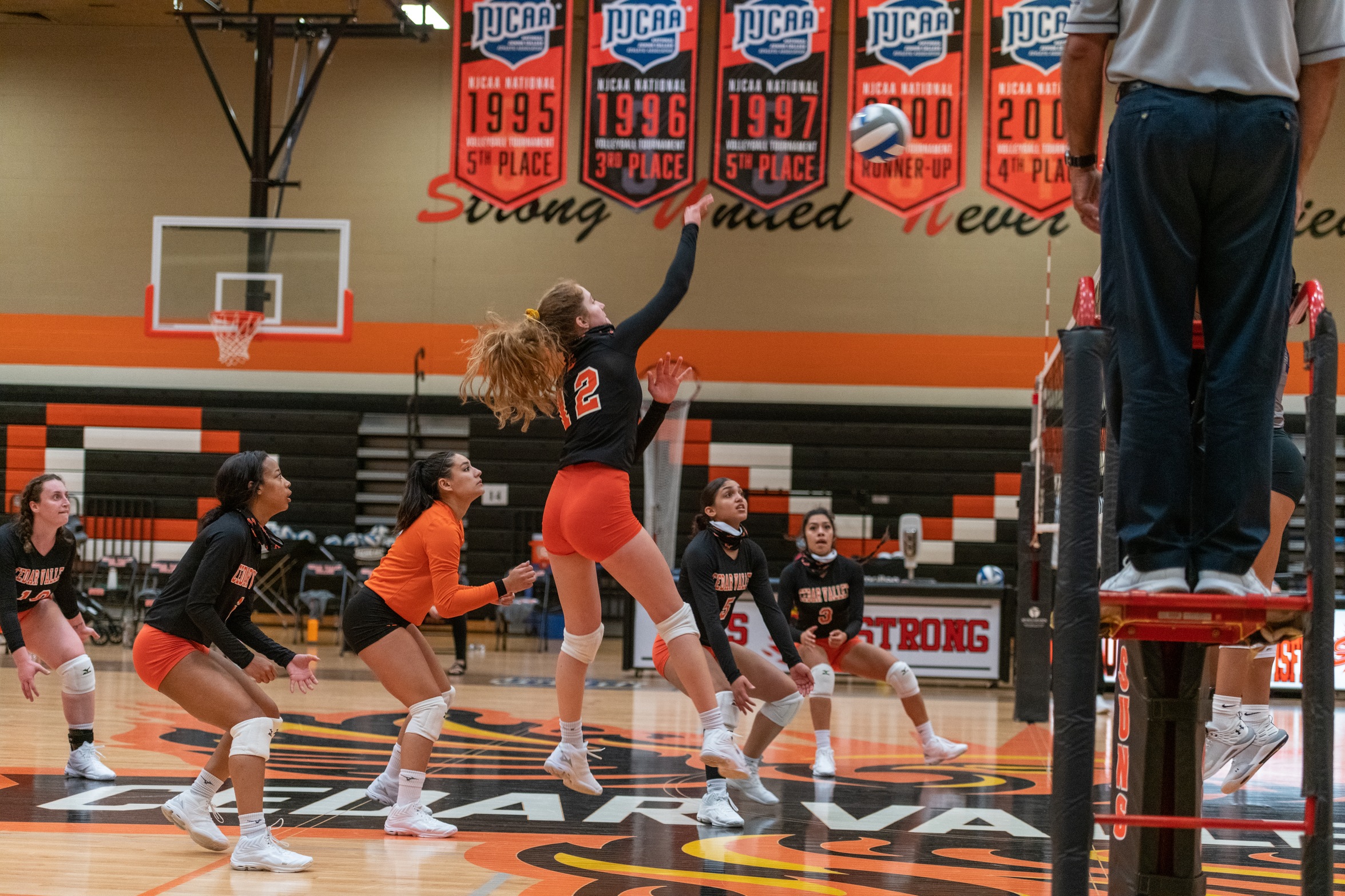 Cedar Valley Suns Takes Down Mountain View in Straight Sets