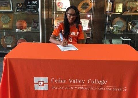Lady Suns Soccer Signs Cedar Hill's Williams
